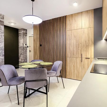 Aboutartapartments - Twin Towers Breslavia Esterno foto