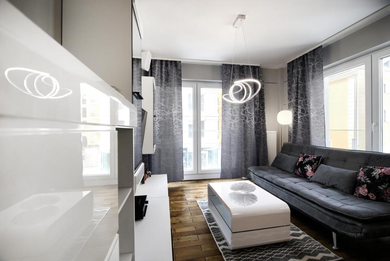 Aboutartapartments - Twin Towers Breslavia Esterno foto