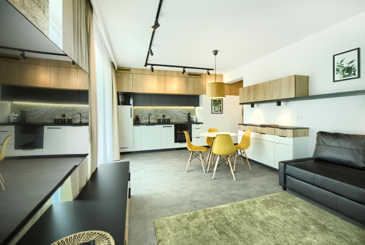 Aboutartapartments - Twin Towers Breslavia Esterno foto