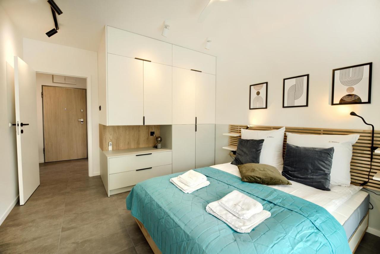 Aboutartapartments - Twin Towers Breslavia Esterno foto